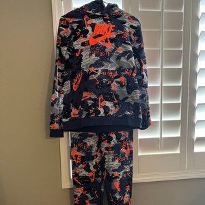 Youth XL Boys Nike Sweatsuit